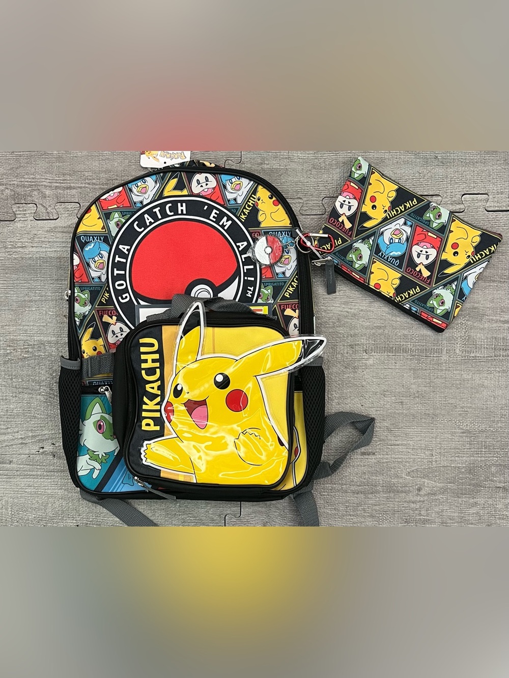 BioWorld Pokémon Pikachu Small Backpack 5-Piece Set Lunch Bag Case Multicolor